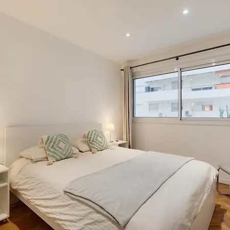 Newly Renovated Charming Downtown Apartment Antibes Buitenkant foto
